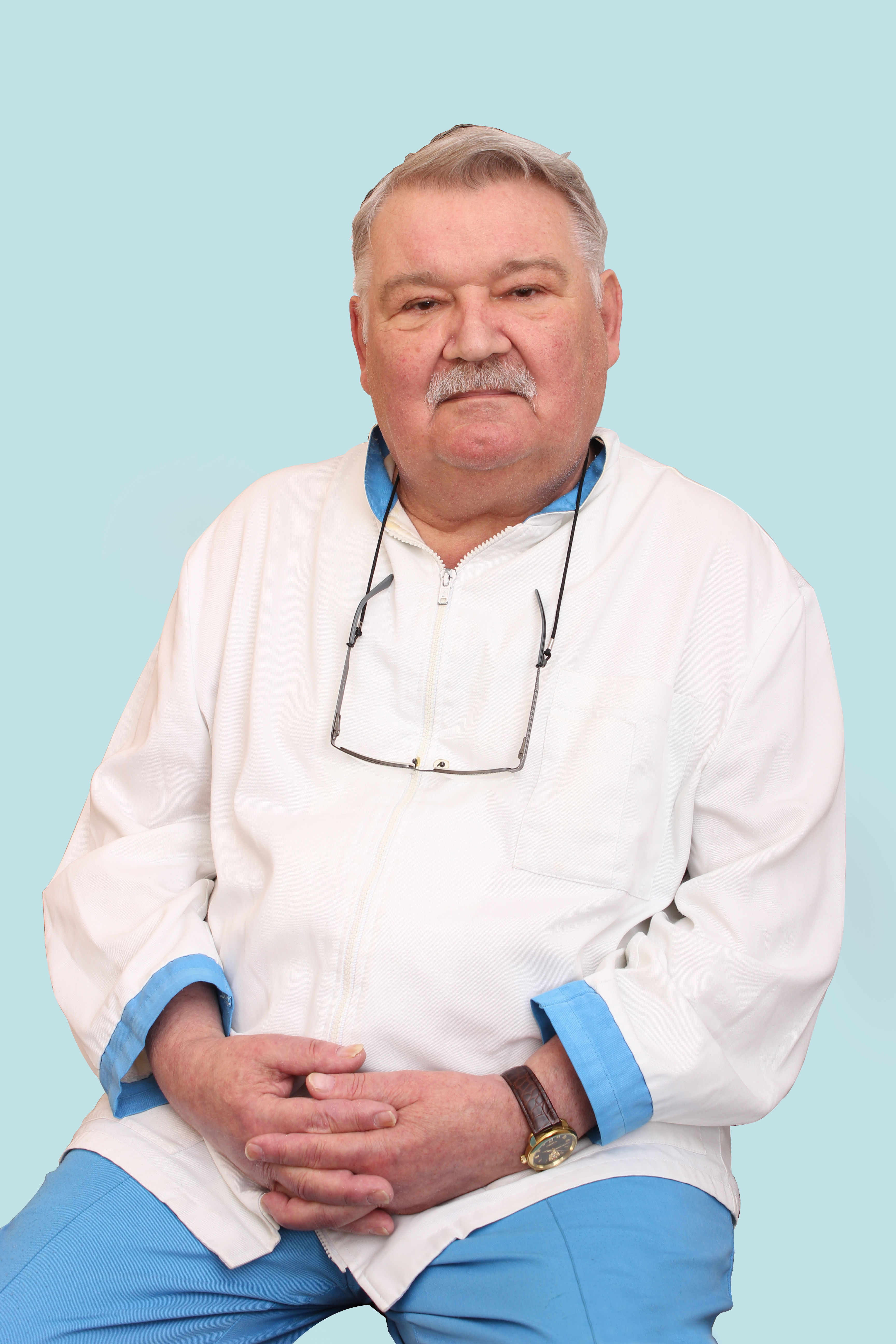 Врач-рефлексотерапевт Ручкин Игорь Николаевич